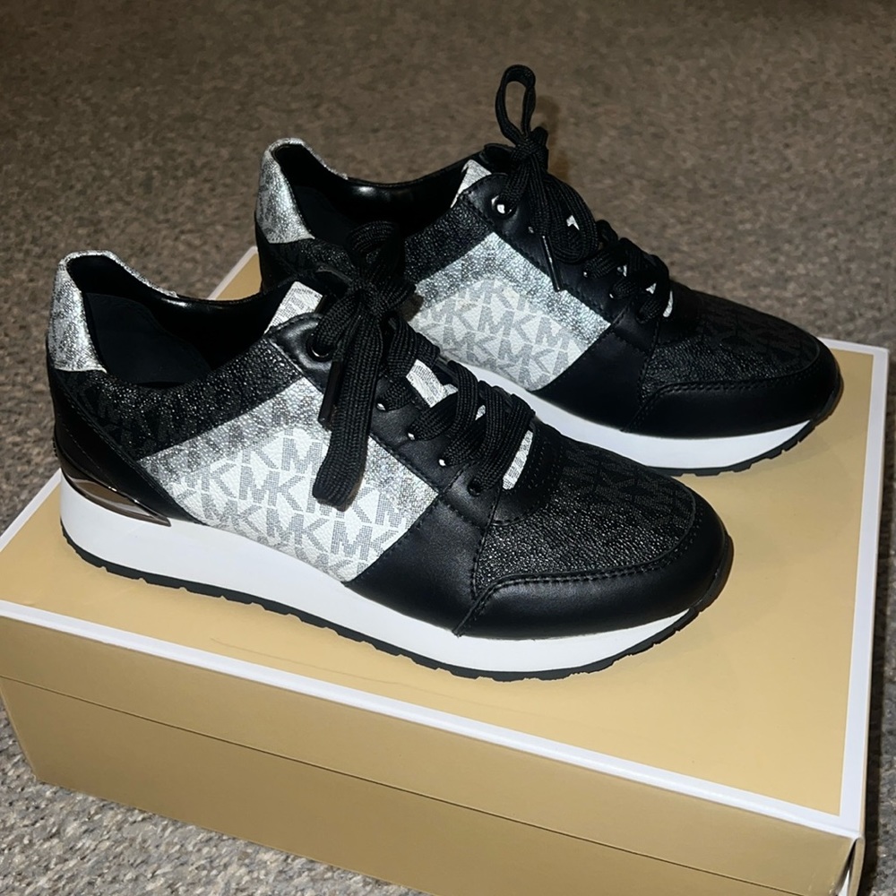Michael Kors Billie trainer sneakers. 6
